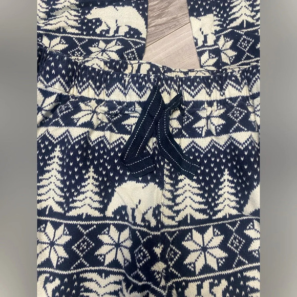 Old Navy Women's Holiday Pajama Pants Elastic Waist Blue Polar Bears Size Medium - Picture 5 of 5